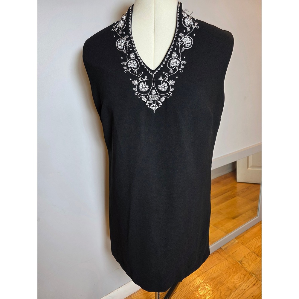 T & Company Black Embroidered Beaded V-Neck Sleeveless Shift Dress Boho Size 6